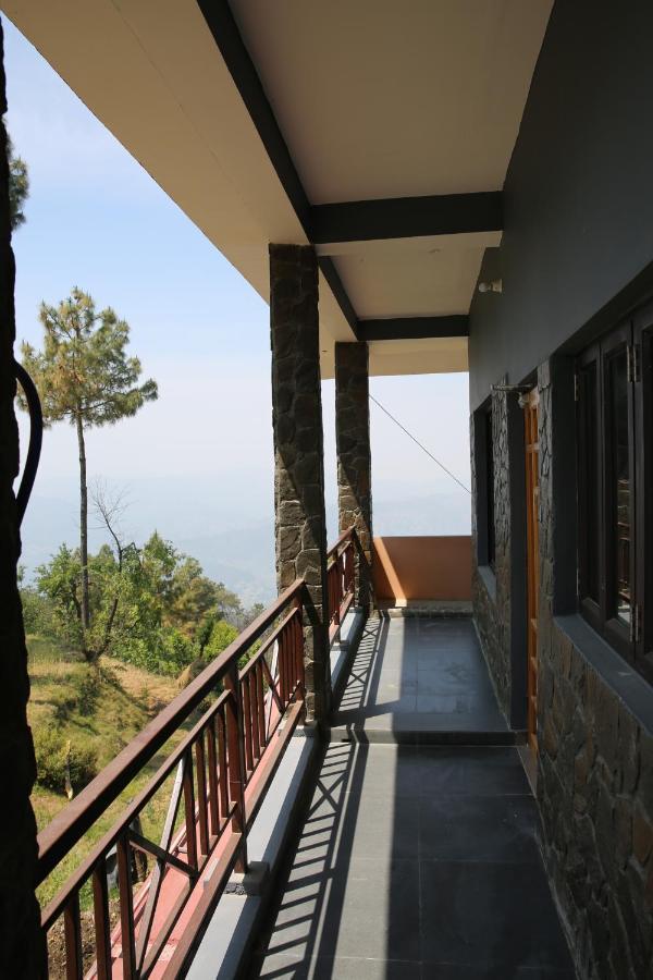 The Buransh Inn Almora Extérieur photo