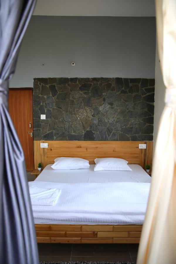 The Buransh Inn Almora Extérieur photo