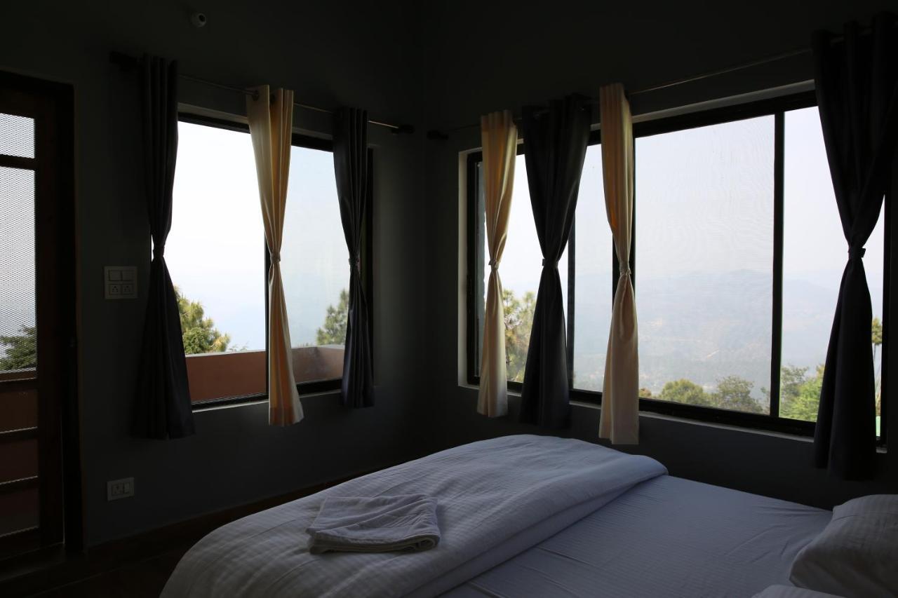 The Buransh Inn Almora Extérieur photo
