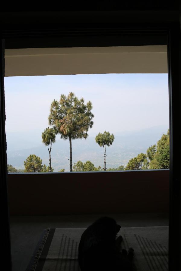 The Buransh Inn Almora Extérieur photo