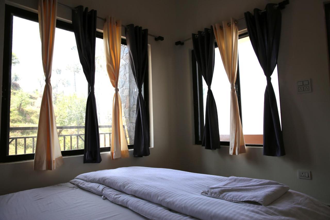 The Buransh Inn Almora Extérieur photo