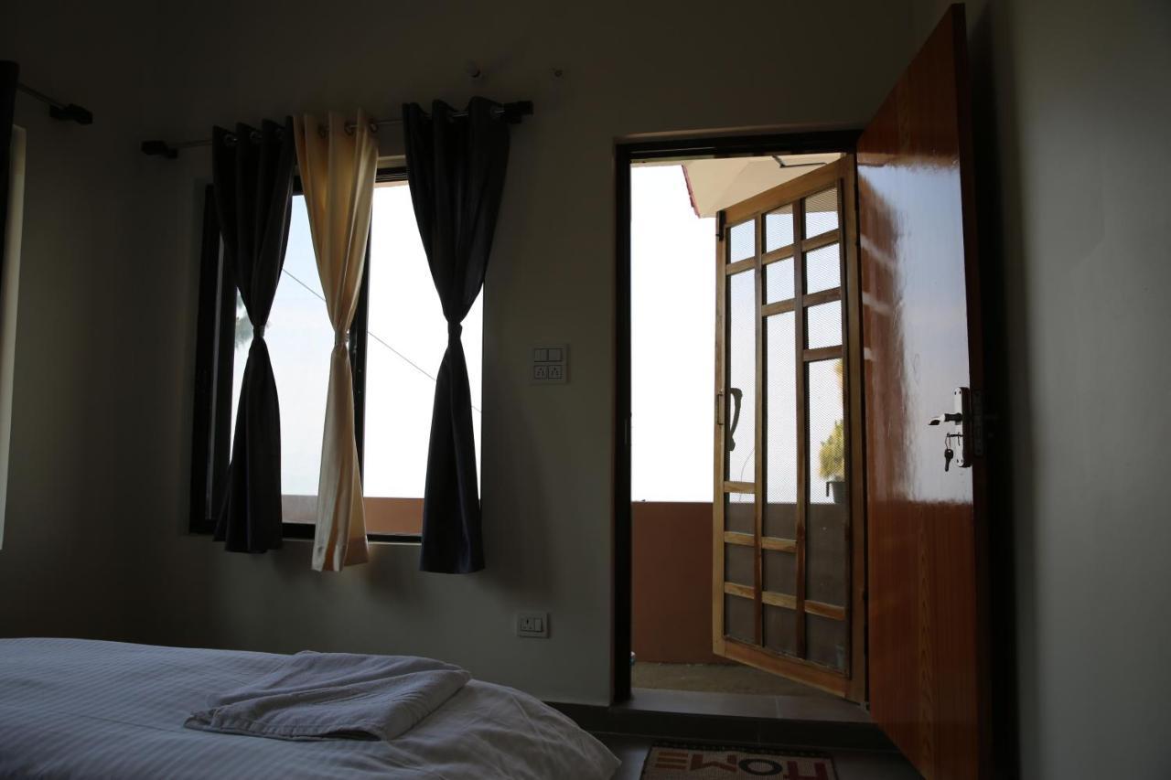 The Buransh Inn Almora Extérieur photo