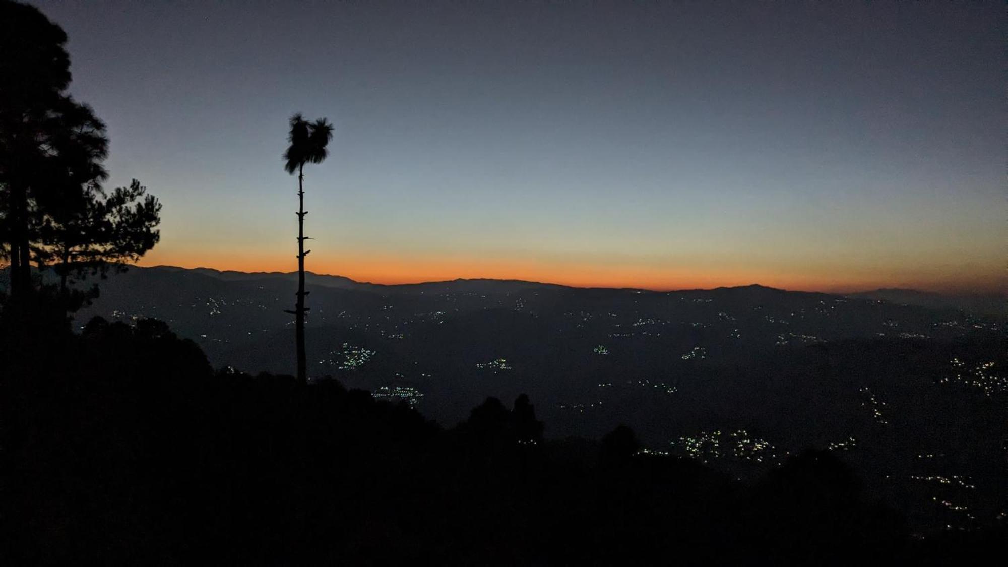 The Buransh Inn Almora Extérieur photo