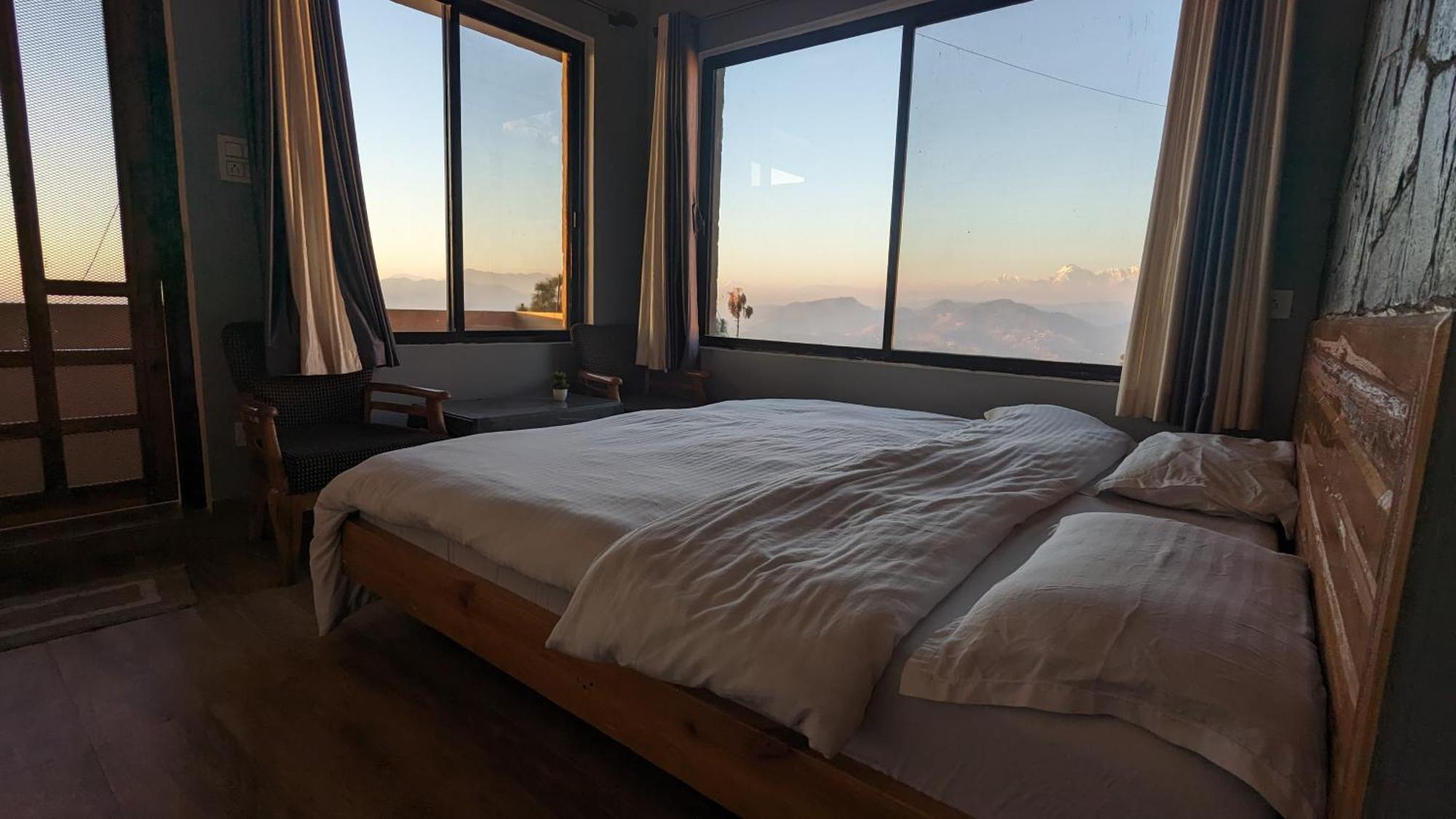 The Buransh Inn Almora Extérieur photo