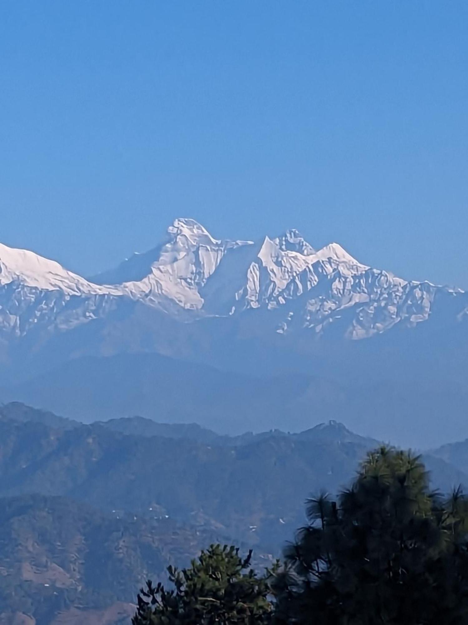 The Buransh Inn Almora Extérieur photo